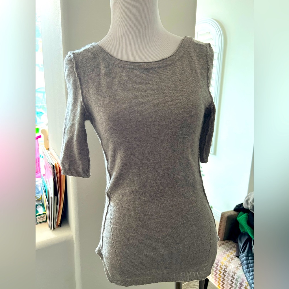 Inhabit grey top size M